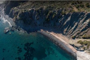 Tombe beach Pomonte